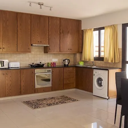 House In Livadia 22a Дом отдыха Ларнака
