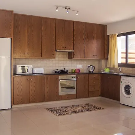 House In Livadia 22a Ларнака